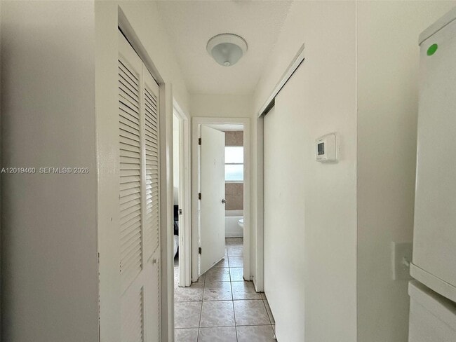 Building Photo - 1604 Cypress Dr