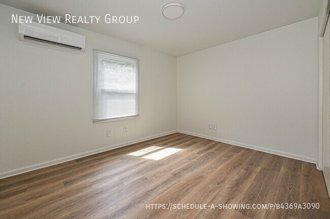 Building Photo - 260 Church St NE