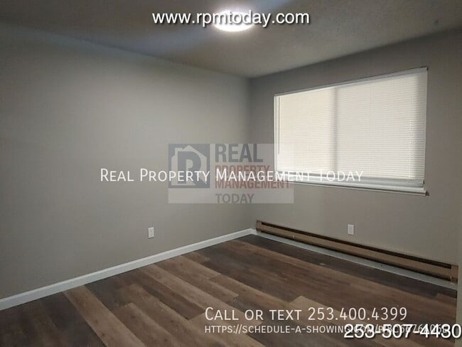 Building Photo - 6104 Glen Mary Ln SE