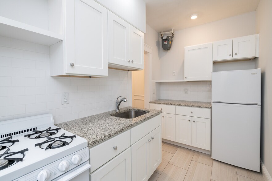 Building Photo - 49 Worthington St