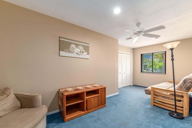 Building Photo - 2341 NW Bay Colony Ct
