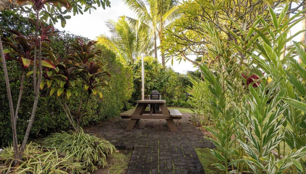 Building Photo - 525 Aleka Loop