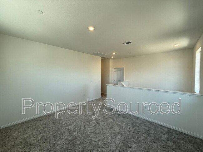 Building Photo - 1567 Halo Ave