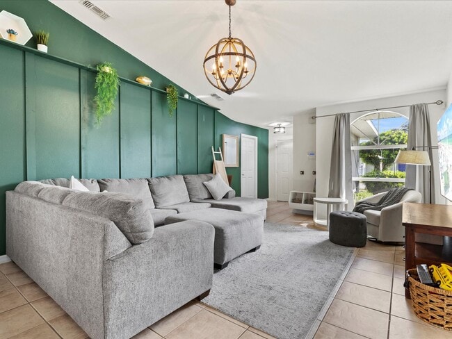 Building Photo - 5884 Milton Ave