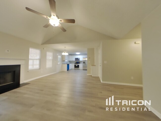 Building Photo - 4461 White Rd