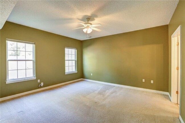 Building Photo - 4620 Twin Hickory Lake Dr