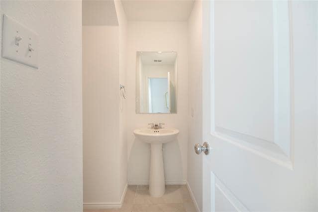 Building Photo - 131 Plumcove Dr