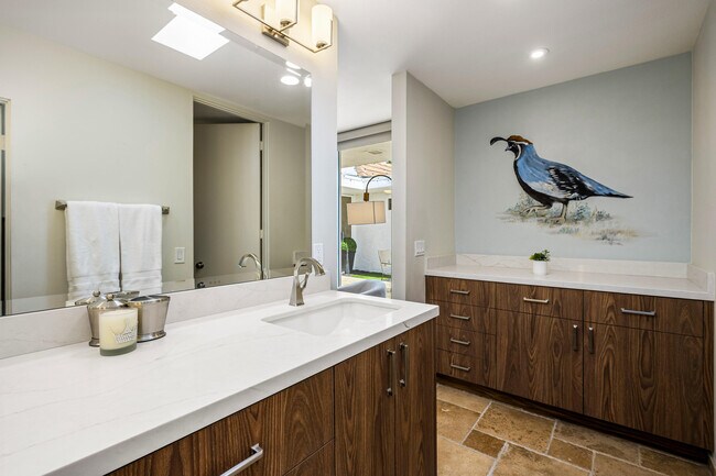 Building Photo - 76705 Sandpiper Dr