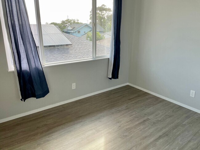 Building Photo - 2134 Kanealii Ave