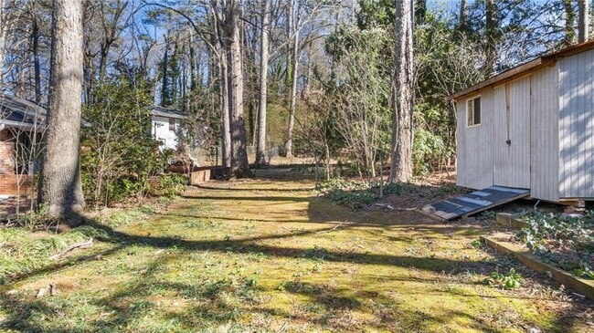 Building Photo - 2038 S Akin Dr