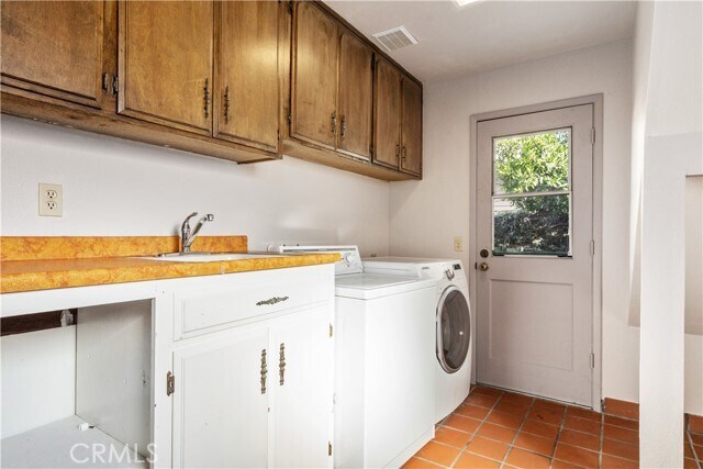 Building Photo - 440 Pacific St