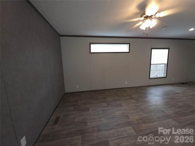 Building Photo - 152 Songbird Ln