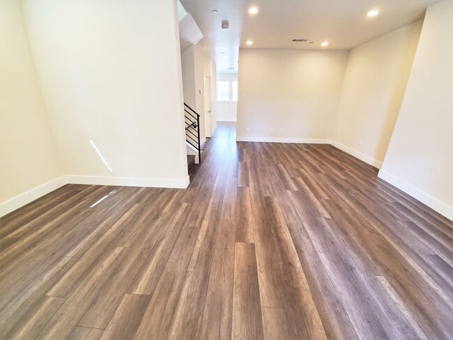 Building Photo - Contemporary Greenhaven Home with Private Backyard & Smart Features