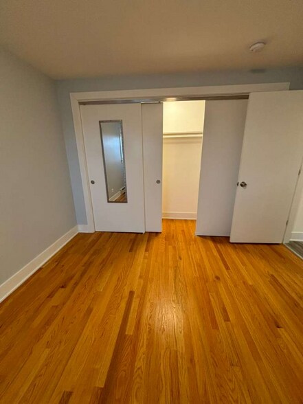 Building Photo - 7344 W Belmont Ave