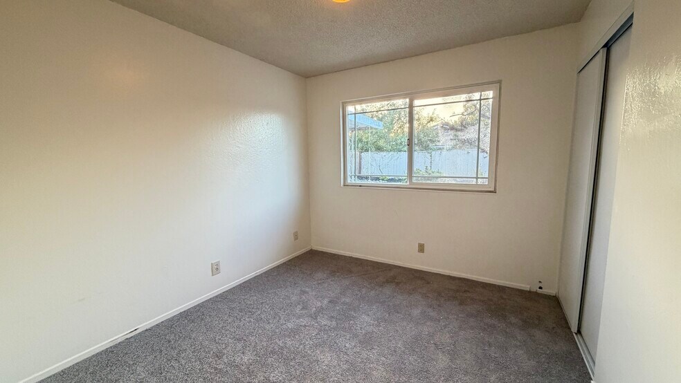 Building Photo - 3263 Lake Arrowhead Ave