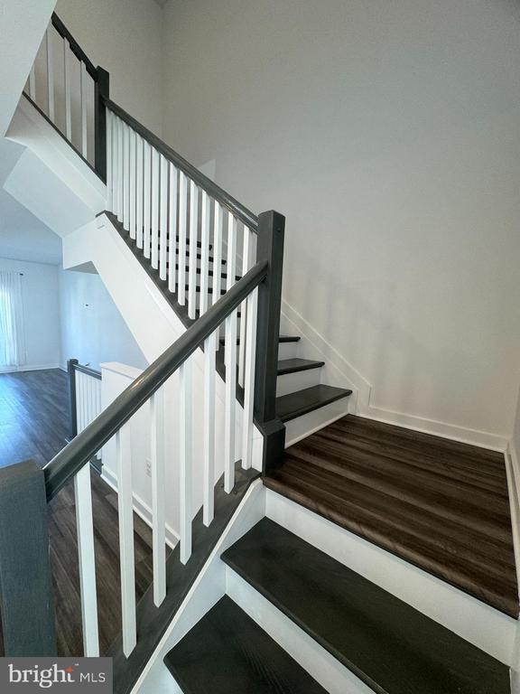 Building Photo - 417 Gillespie Dr