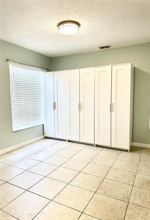 Building Photo - 9419 Chandon Dr