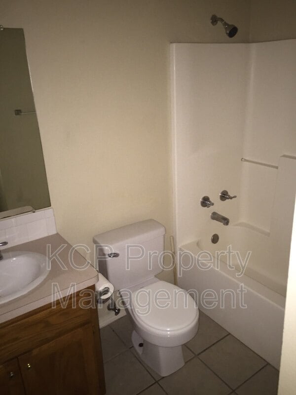 Building Photo - 305 Northridge Dr