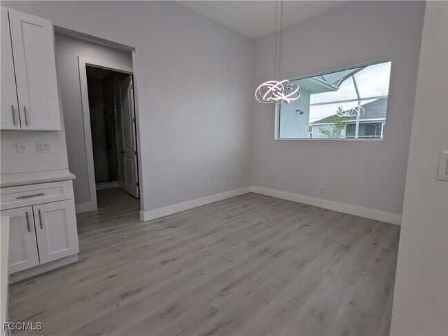 Building Photo - 3027 SW 16th Pl