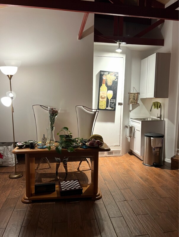 Building Photo - 920 Hillcrest Ct