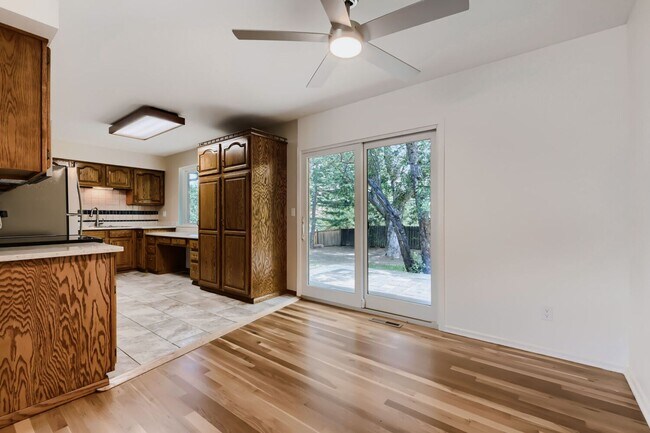 Building Photo - 1290 Judson Dr