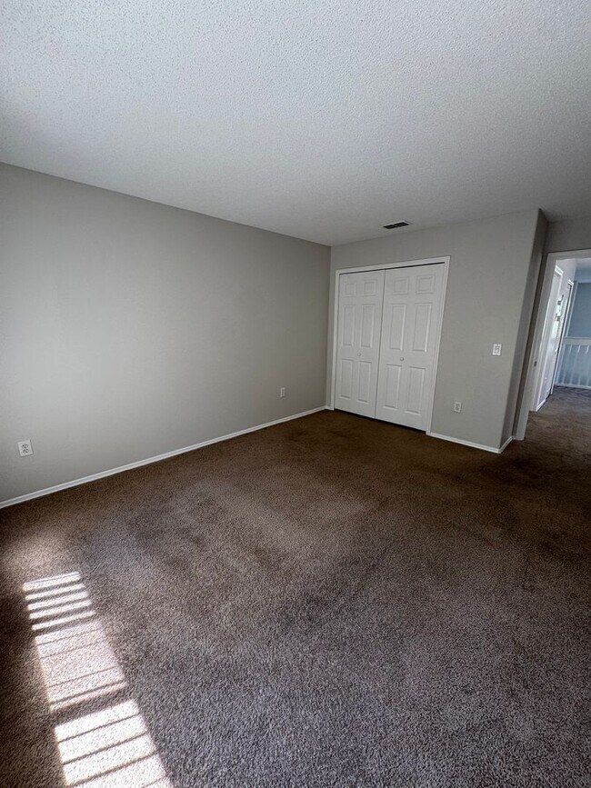 Building Photo - 1854 Meadow Pond Way