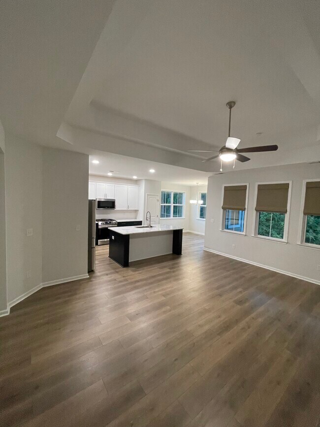 Building Photo - 840 Orchard Valley Ln