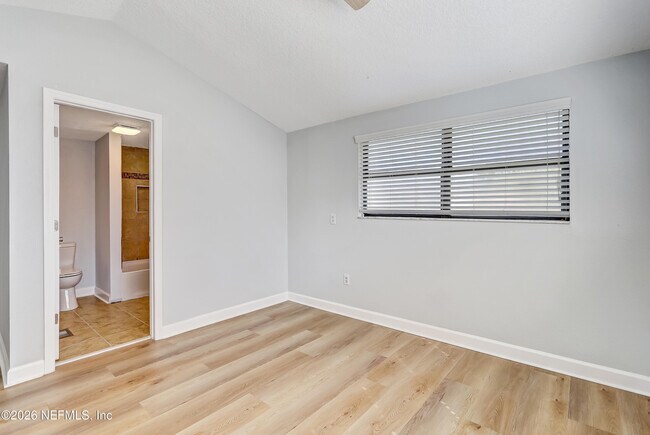 Building Photo - 11321 Deep Ln