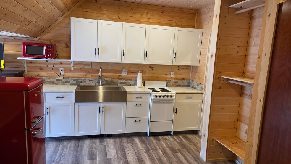 Building Photo - 25421 Marine Dr