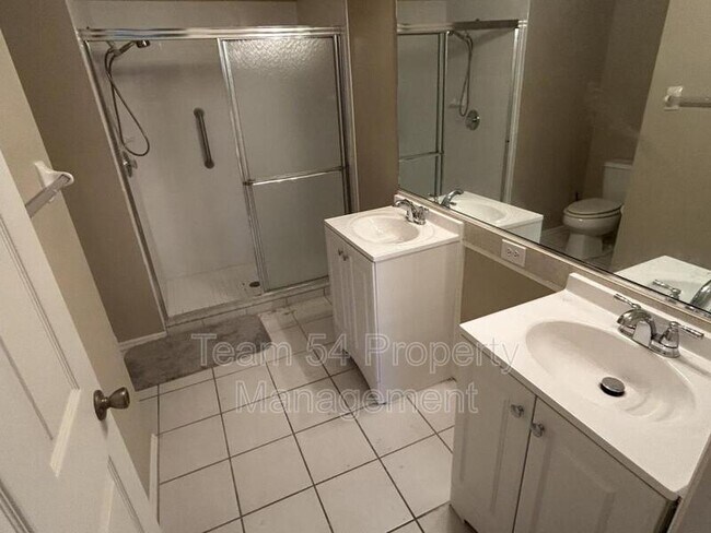 Building Photo - 6323 Sturbridge Ct