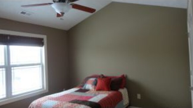 Building Photo - 205 Dropseed Dr