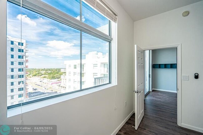 Building Photo - 140 S Dixie Hwy