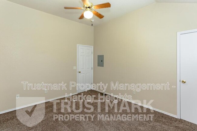 Building Photo - 2710 Vernice Loop