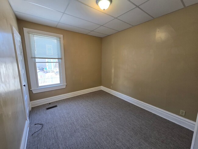 Building Photo - Gerald Johnson