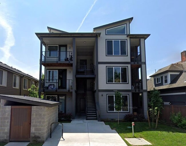 Primary Photo - 110 N Blandena St