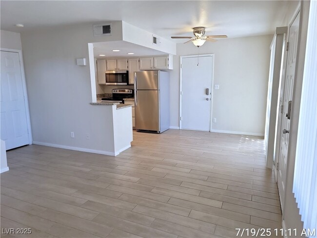 Building Photo - 1803 Plum Ct