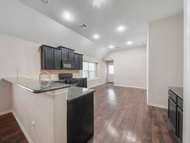 Building Photo - 1519 Spencer Glen Ln