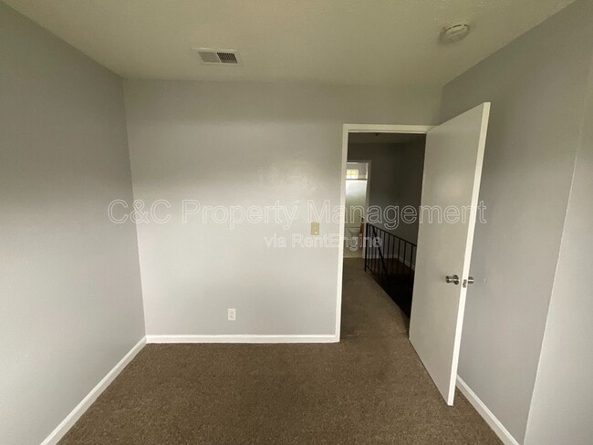 Building Photo - 292 Grecia Ct