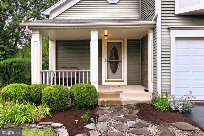 Building Photo - 13610 Soft Breeze Ct