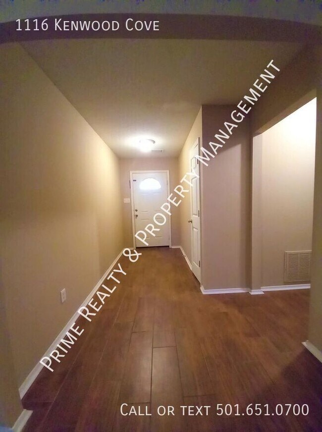 Building Photo - 1116 Kenwood Cove
