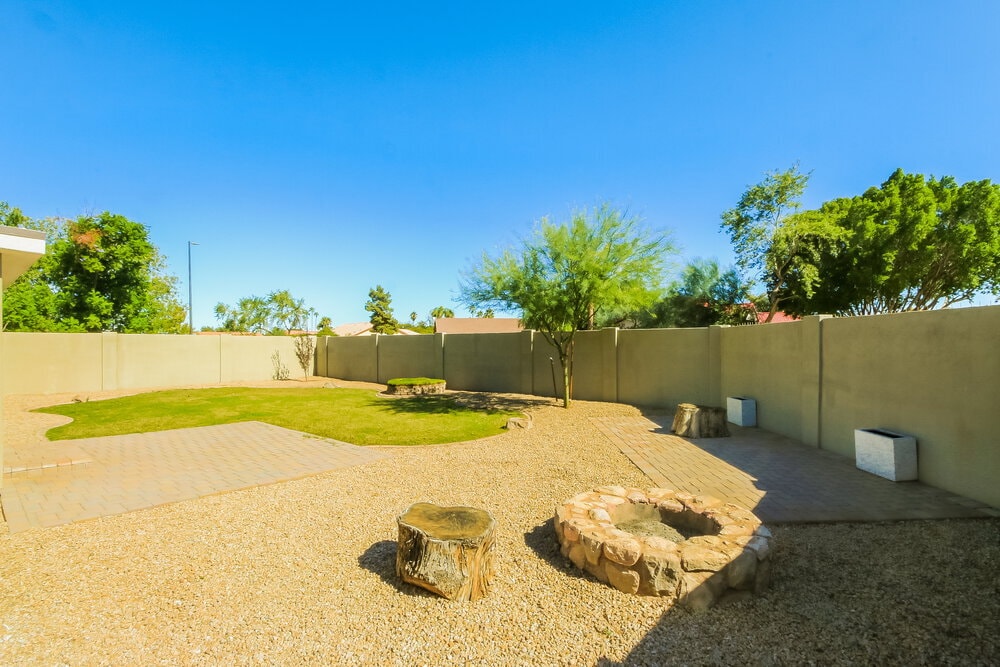 Building Photo - 1401 N Ironwood St