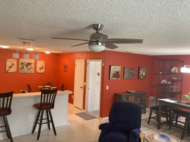 Building Photo - 1714 Picasso Pl