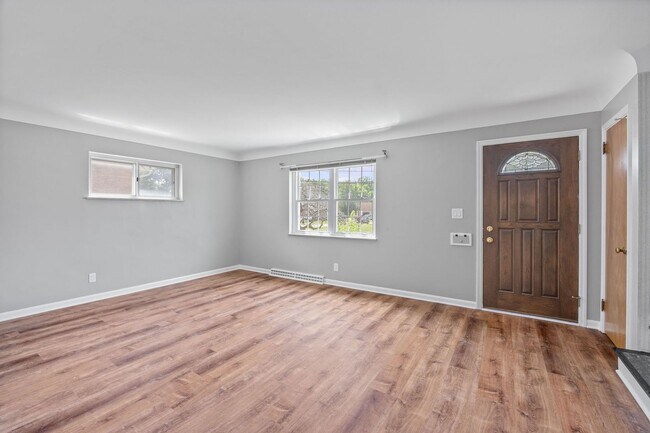 Building Photo - 5334 Alvera Dr