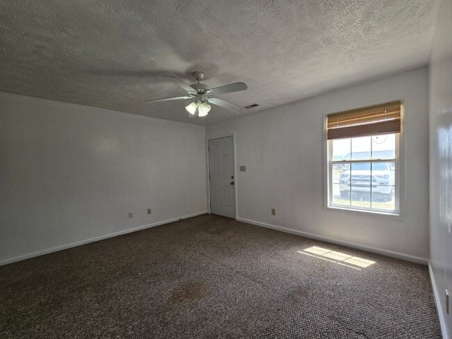 Building Photo - 190 Bahia Ln