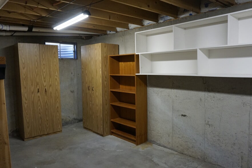 Building Photo - 16056 E Oxford Dr