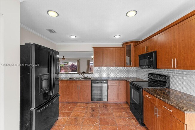 Building Photo - 20003 NE 6th Ct Cir