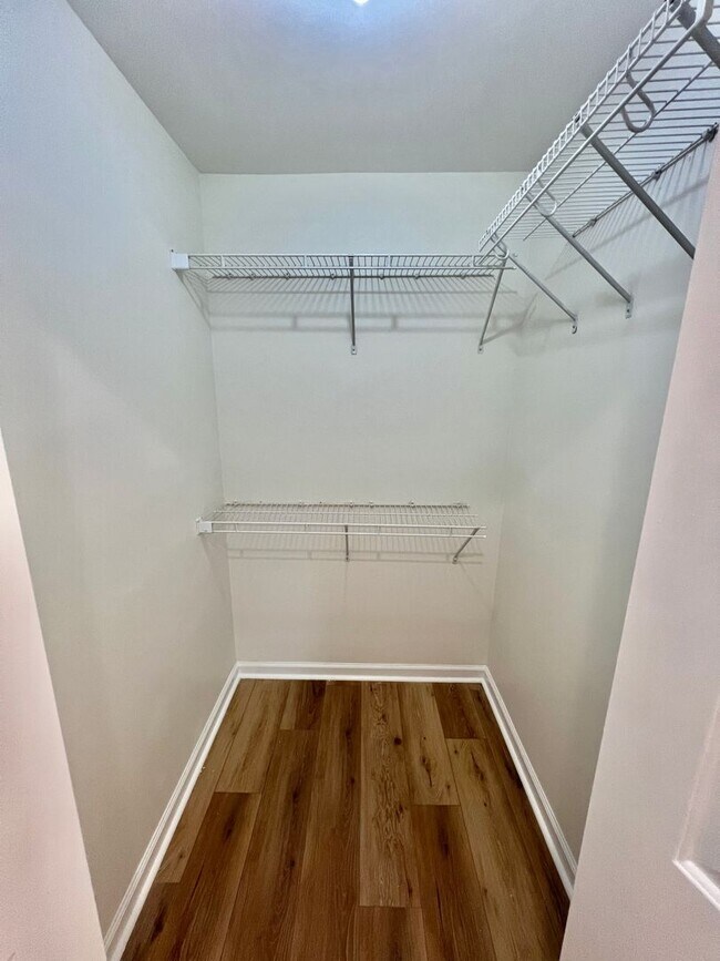 Building Photo - 1405 Brenner Ct