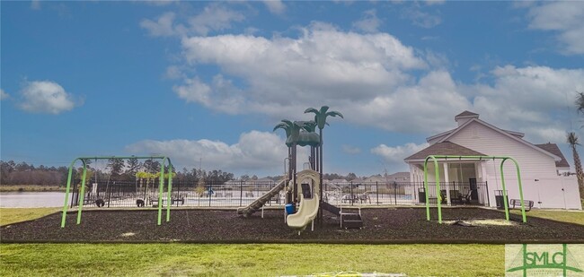 Building Photo - 418 Coconut Dr
