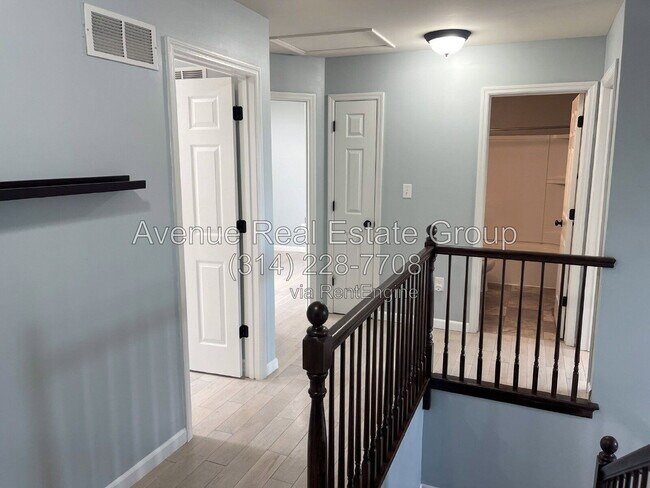 Building Photo - 948 Meramec Grove Dr