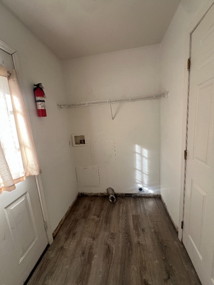 Building Photo - 17 Judith St